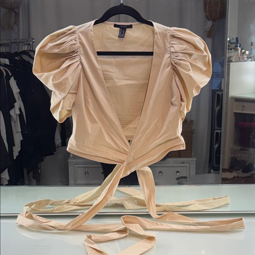 Forever 21 Crop Top Nude Beige Cream Puff Sleeve Crop Top Small - Picture 12 of 14